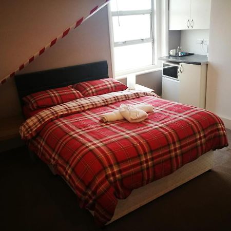 Oyo The Maidstone Guesthouse Екстер'єр фото